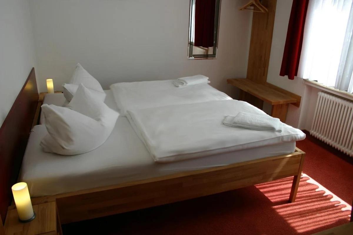 Hotel Haus Am Eberbach à Stadtoldendorf Extérieur photo
