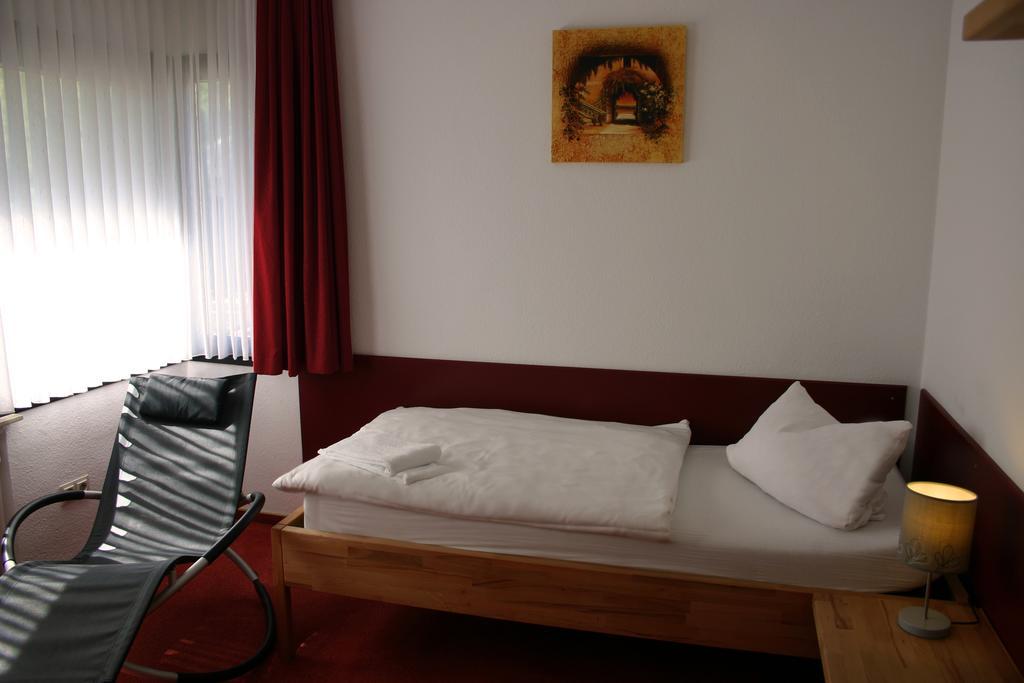 Hotel Haus Am Eberbach à Stadtoldendorf Chambre photo